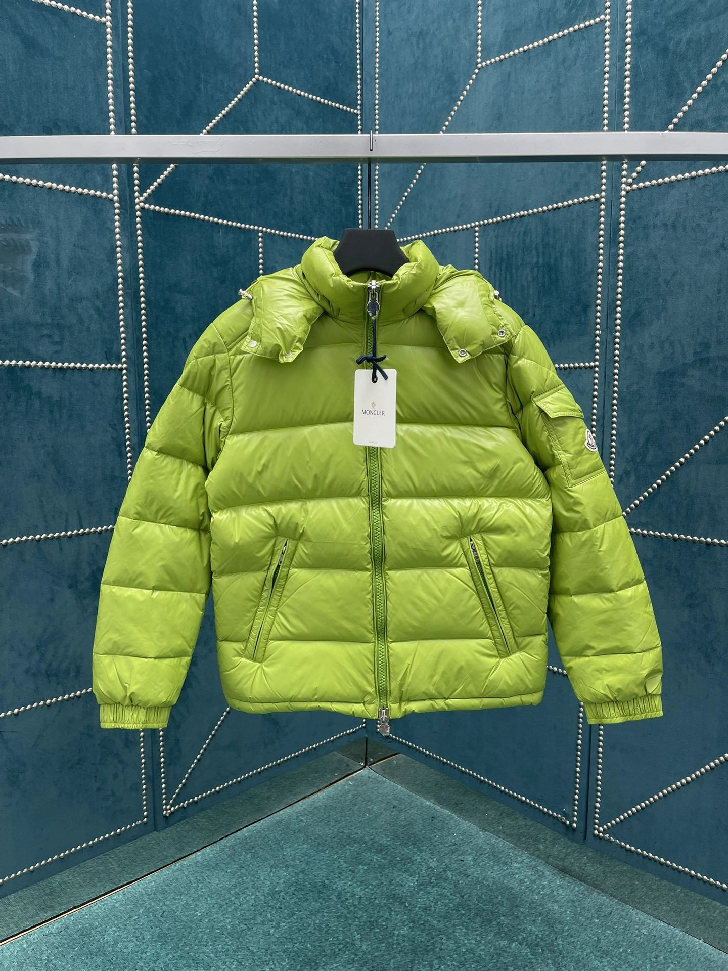 wg.luxury- 7o9385r Down Jacket oversized 2colour item:D-F409J1939-2